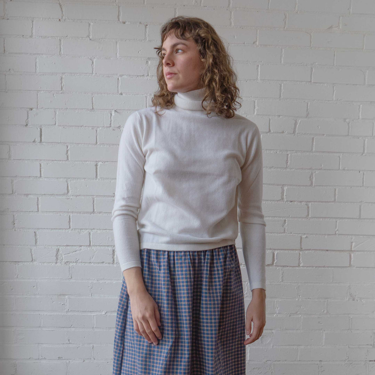 CA Cashmere Turtleneck - Moon