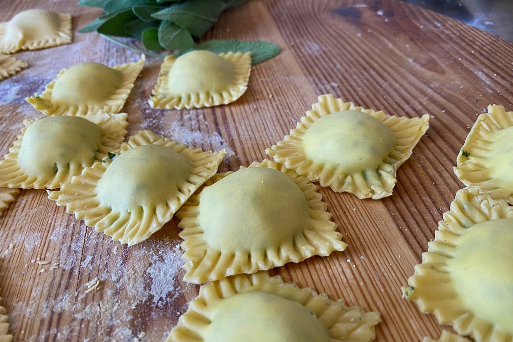 Italian 12pc Ravioli Mold & Roller