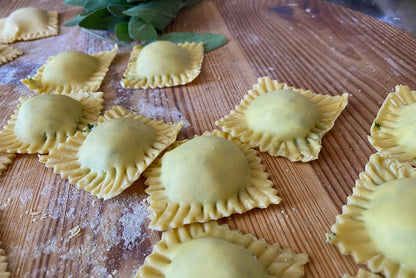 Italian 12pc Ravioli Mold & Roller