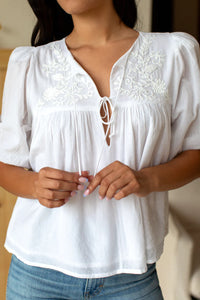 Embroidered Puff Isla Top - White