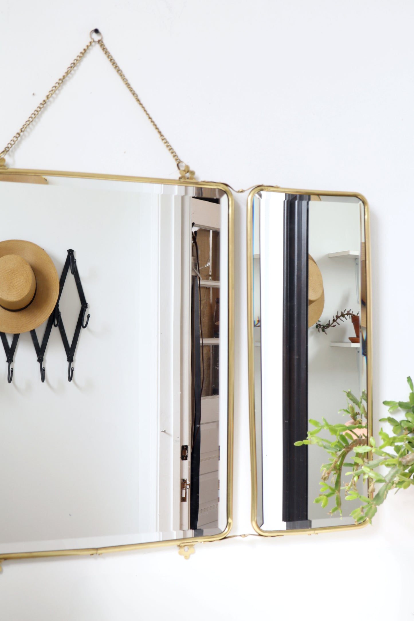 Triple Folding Mirror