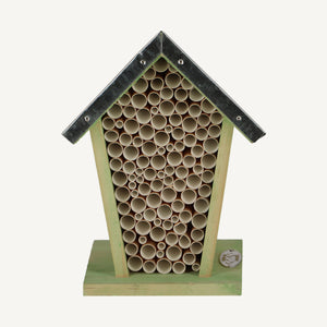 Bee House w Paper Straws